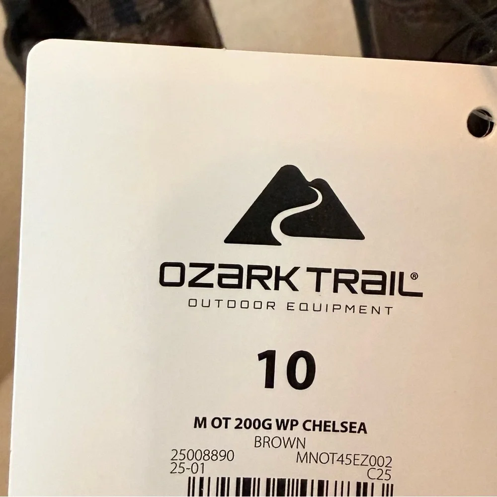 NWT Men’s Ozark Trail waterproof snow boots size 10